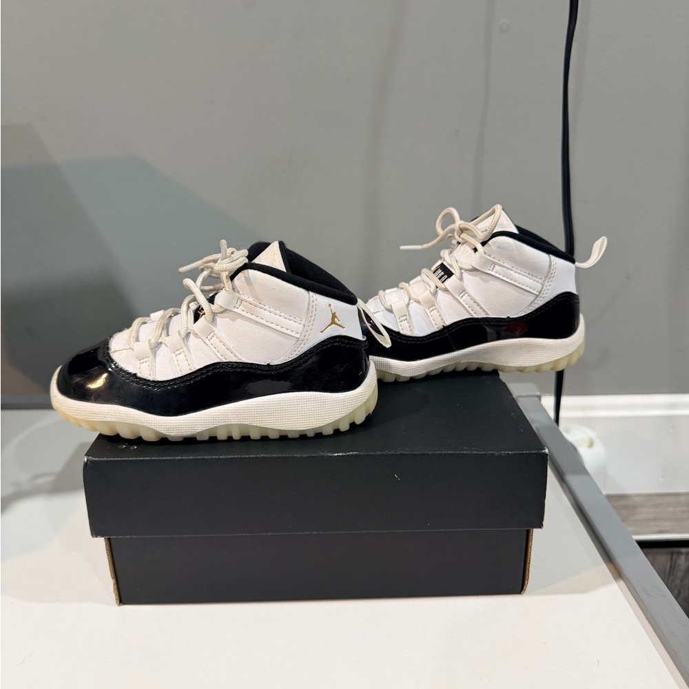 Jordan Kids Sneakers Black and White